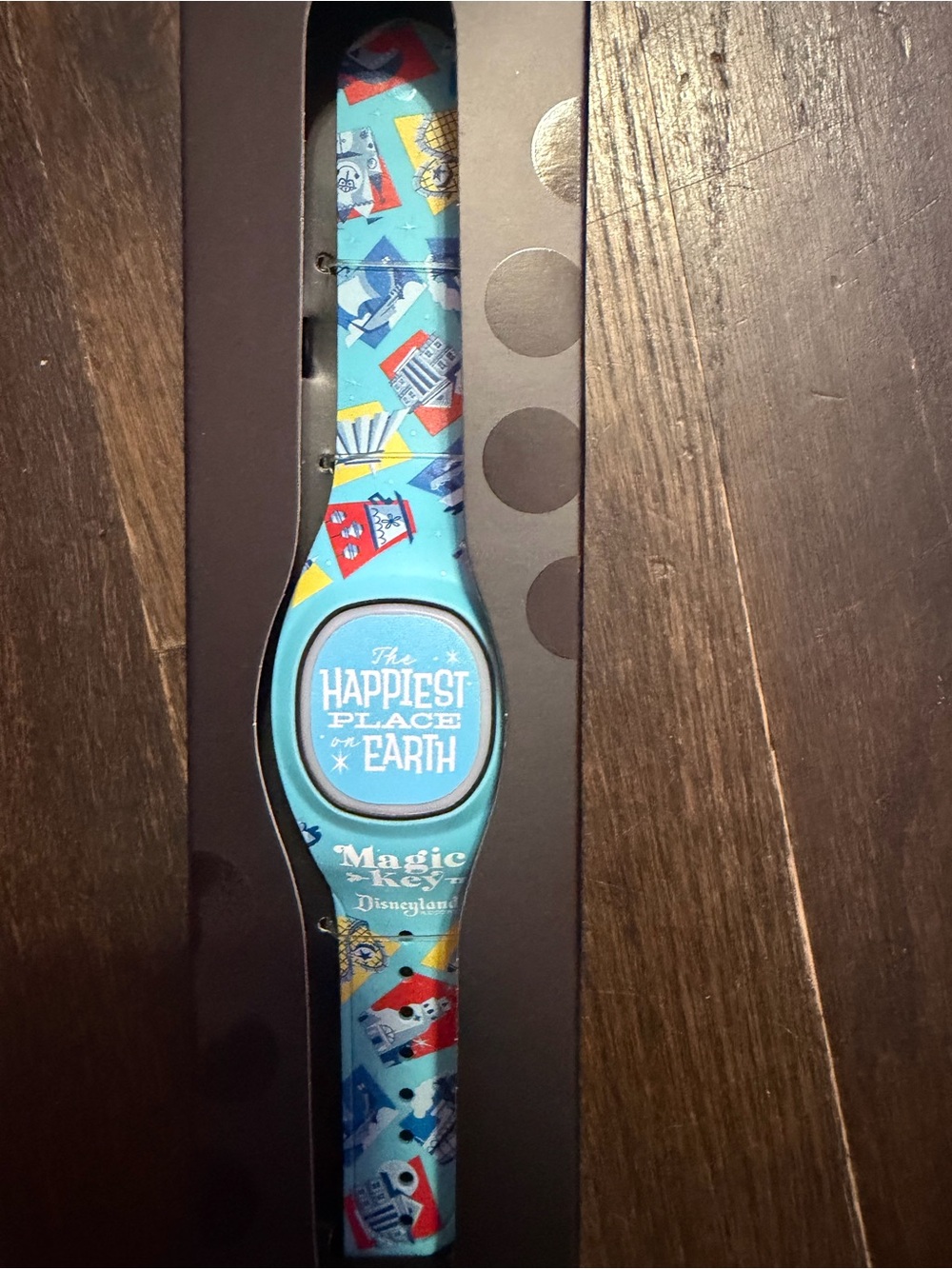 Disney Black MagicBand+ Box with Lime Accent